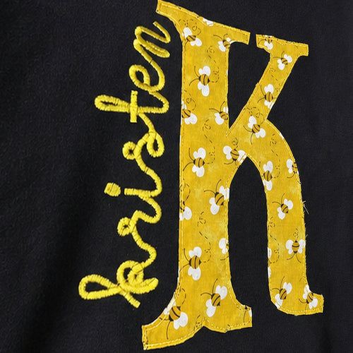 Bee Print Initial & Name crewneck sweatshirt embroidery close-up